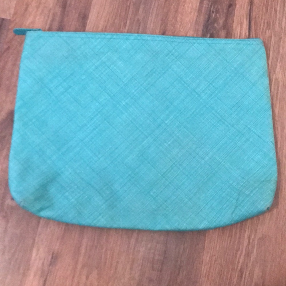 Thirty one zipper pouch